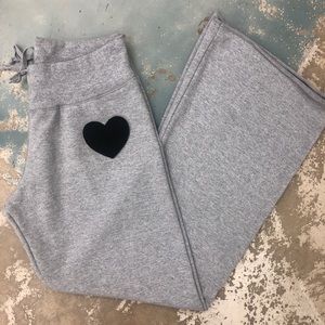 Heart appliqué wide leg Sweatpants